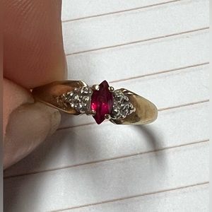 10k yellow gold size 7.5 ruby marquise ring